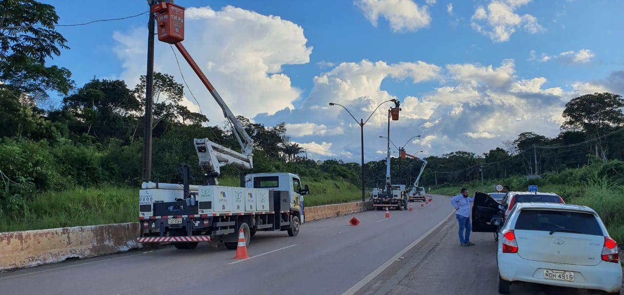 VEREADOR: Júnior Cavalcante pede e prefeitura inicia iluminação na BR-364 sentido unir