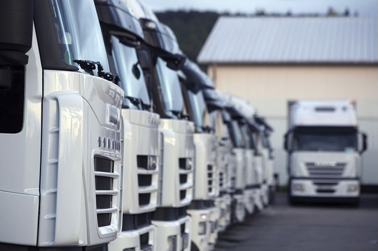 NOVO: Lei de apoio à renovação da frota de caminhões e ônibus é assinada