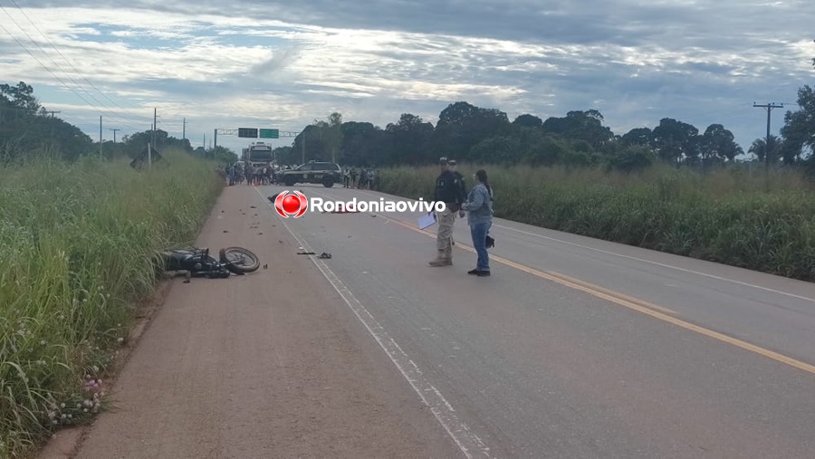 ASSISTA: Homem e mulher morrem após colisão frontal entre motos na BR-364