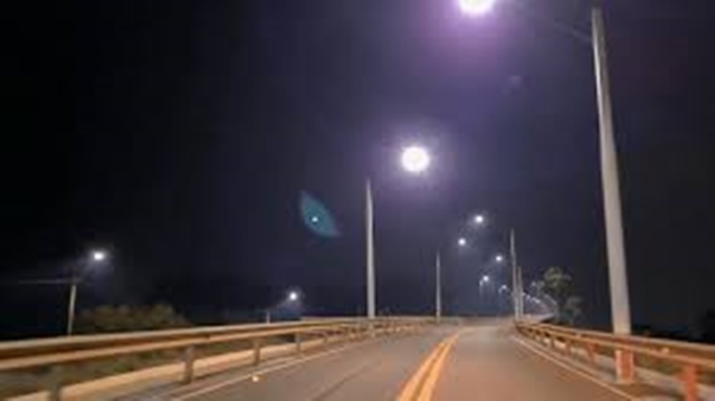 NA MADRUGADA: PM é acionada após mulher ser vista nua com o filho na ponte do rio Madeira 