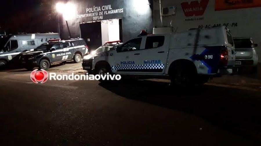 REAÇÃO: Dono de residência toma arma de bandidos durante assalto na zona Leste