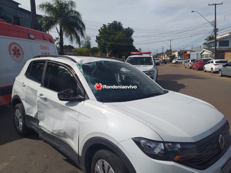 IMPRUDÊNCIA: Veículo capota com casal após motorista avançar cruzamento na Abunã 