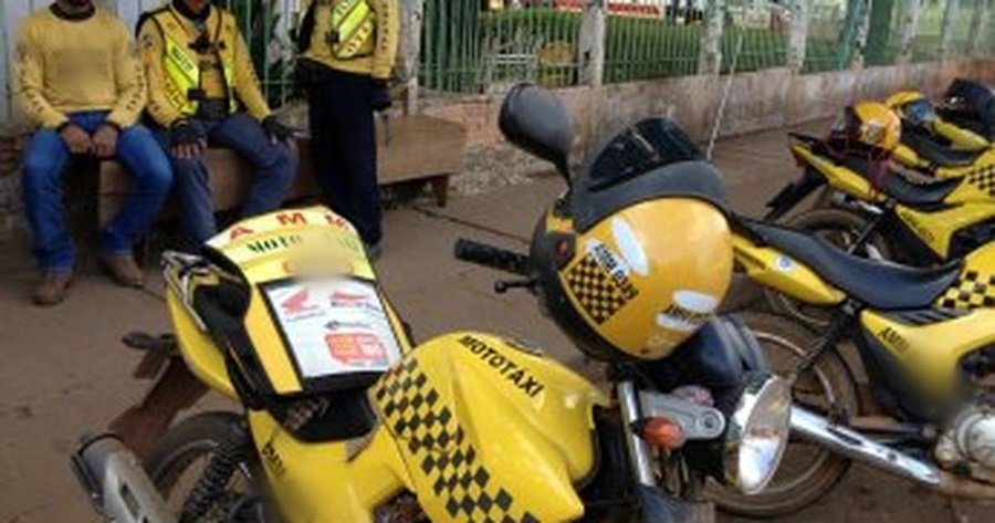 DISCUSSÃO: Mototaxista é espancado e ameaçado por colega de trabalho ao lado da rodoviária 