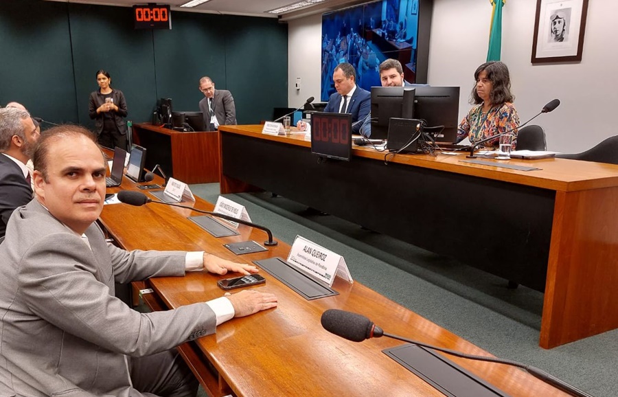 AUDIÊNCIA PÚBLICA: Alan Queiroz participa de evento sobre ponte binacional em Guajará-Mirim