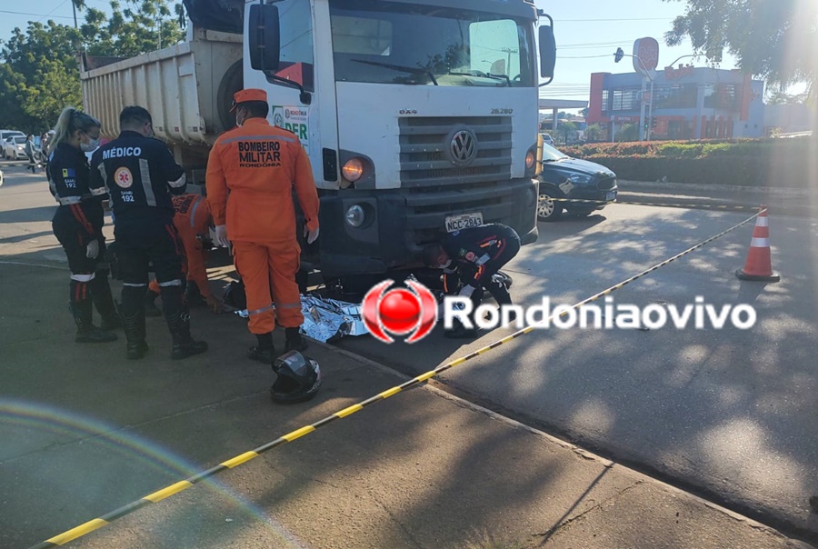 VÍDEO: Motociclista morre atropelado por caçamba na Jorge Teixeira