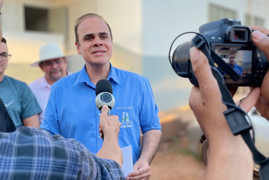 ALAN QUEIROZ: Deputado realiza viagem para ouvir demandas da população