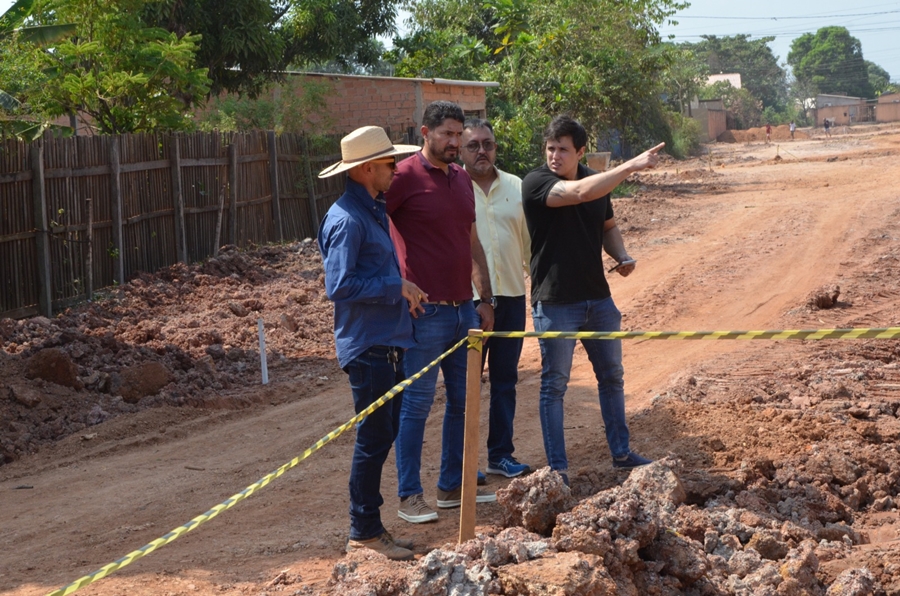 MÁRCIO PACELE: Vereador impulsiona melhorias nos bairros Três Marias e Cidade do Lobo