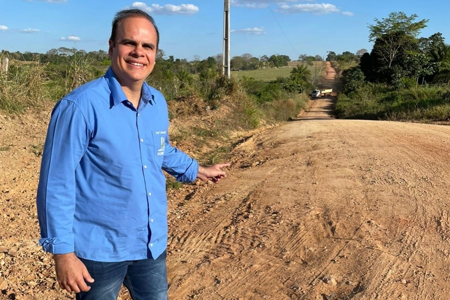 ALAN QUEIROZ: Deputado indica a pavimentação asfáltica no distrito de Rio Branco