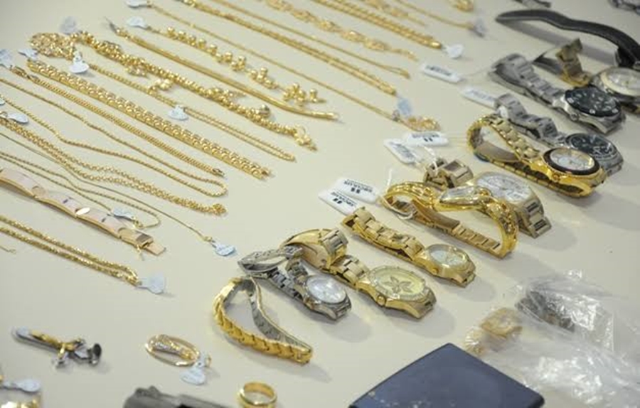 ASSALTO: Residência de garimpeiro é invadida e ladrões fogem com várias joias