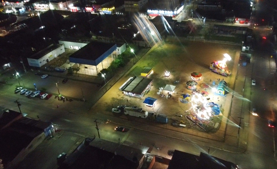 ENFERMEIRO RONEUDO: Praça CEU tem iluminação restaurada