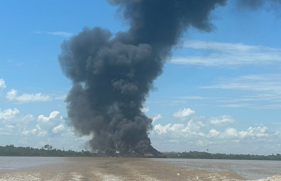 GARIMPO ILEGAL: Operação da PF explode mais seis dragas no rio Madeira