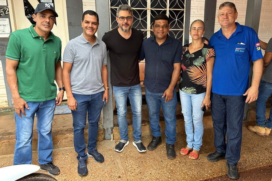 ESPIGÃO D'OESTE: Cássio Gois e Thiago Flores caminham juntos em intensa agenda