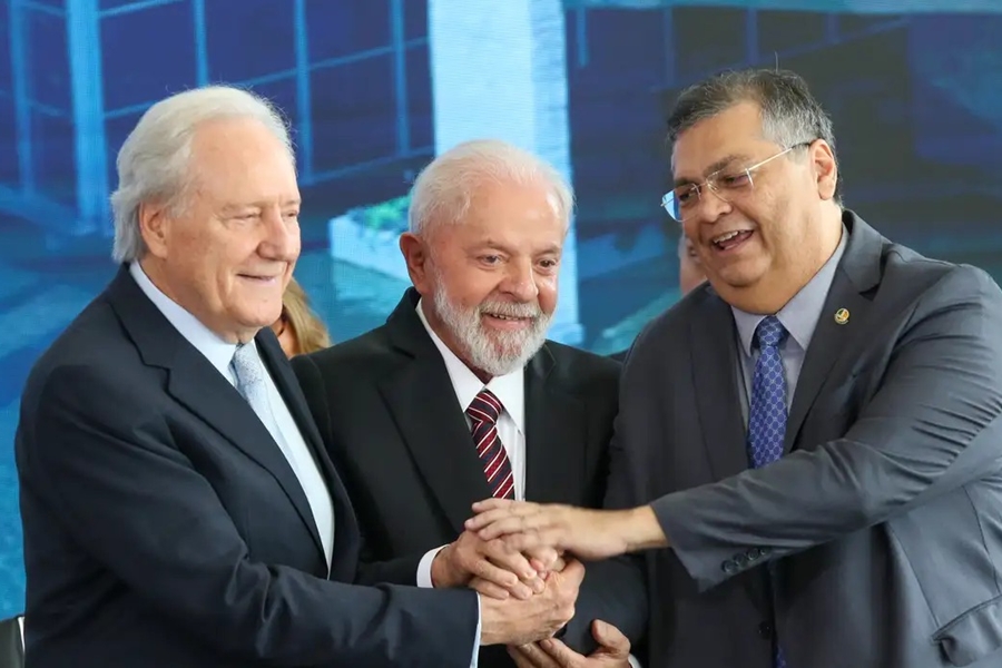 NOVATO: Lula empossa Ricardo Lewandowski no Ministério da Justiça