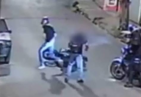 LATROCÍNIO TENTADO: Jovem quase é assassinado a tiros durante roubo de motocicleta