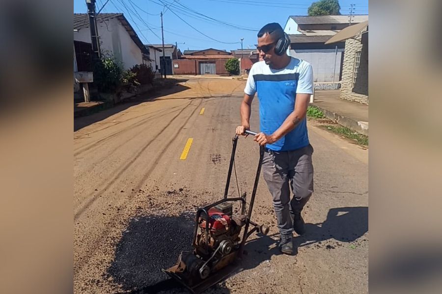 VEREADOR: Negreiros solicita e Prefeitura da Capital faz operação tapa-buracos no Igarapé