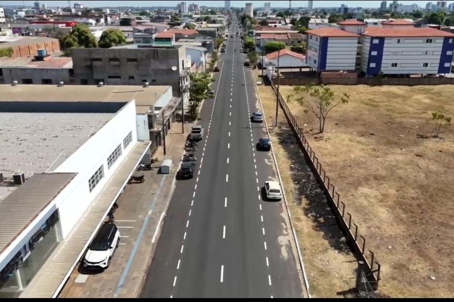 JÚNIOR QUEIROZ: SEMOB realiza a patrolamento e cascalhamento em ruas do bairro Cidade Nova