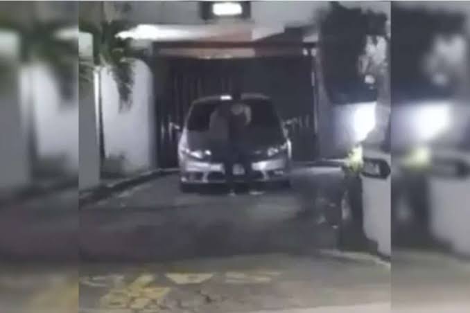 RASTREOU: Esposa flagra marido no motel com amante e vai parar na UPA ao levar surra 