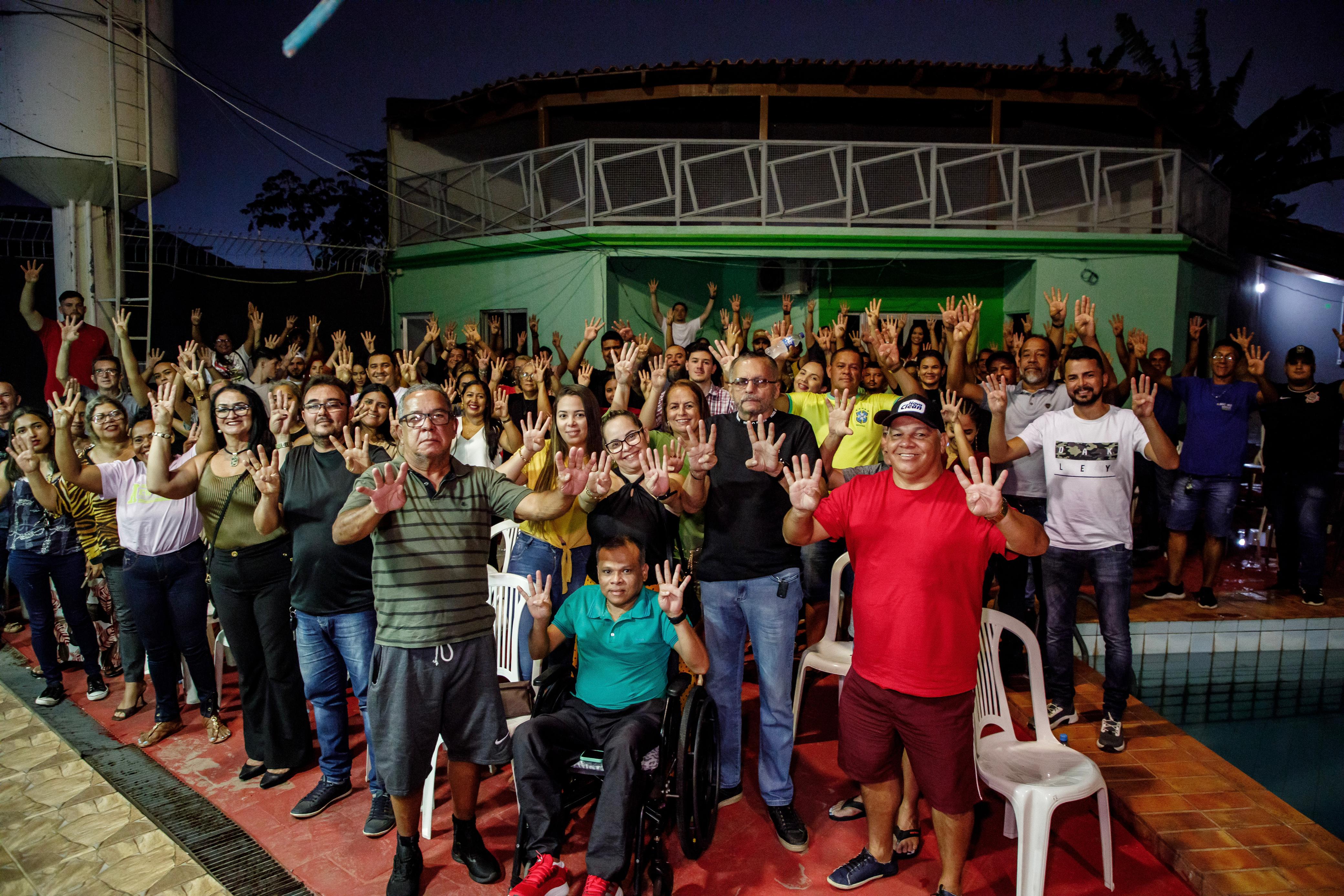 MACÁRIO BARROS: Vereador inicia sua campanha em reunião com lideranças 