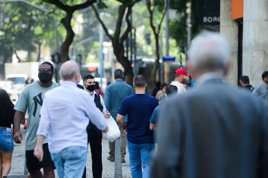 SAÚDE: InfoGripe indica aumento de síndromes respiratórias por covid-19