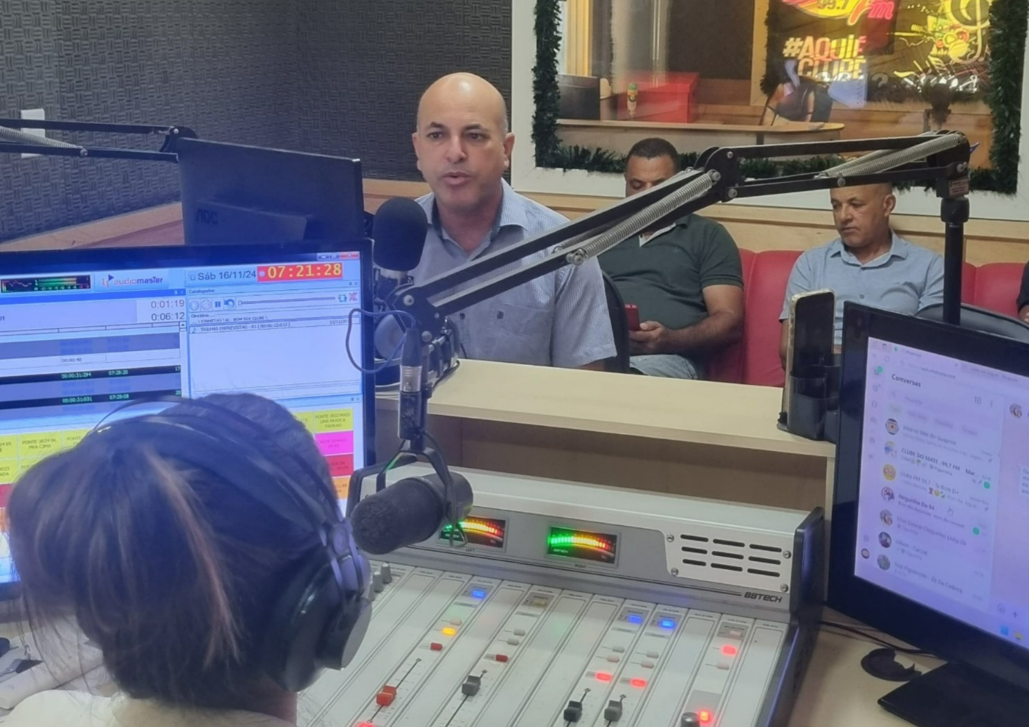 ISMAEL CRISPIN: Deputado destaca avanços legislativos e inclusão em entrevista em rádio