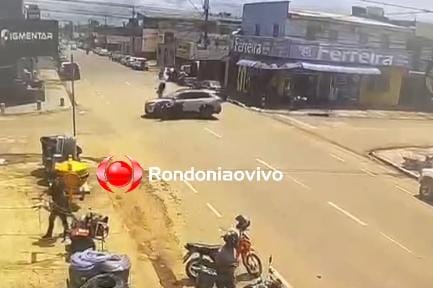 RAV4 AVANÇOU: Vídeo mostra exato momento de grave acidente com moto aplicativo 