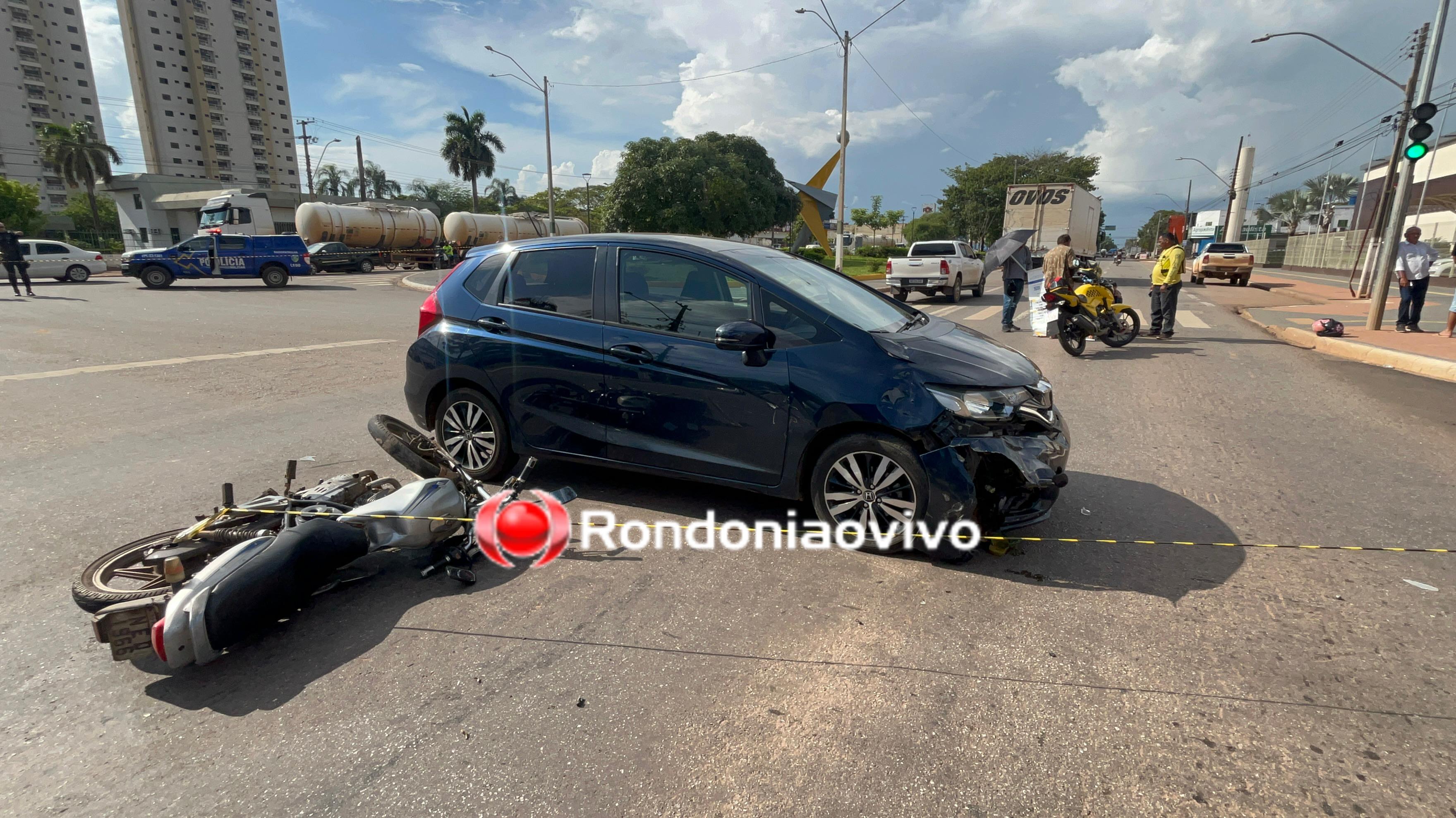 URGENTE: Motociclista 'voa' por cima de carro em grave acidente na Jorge Teixeira