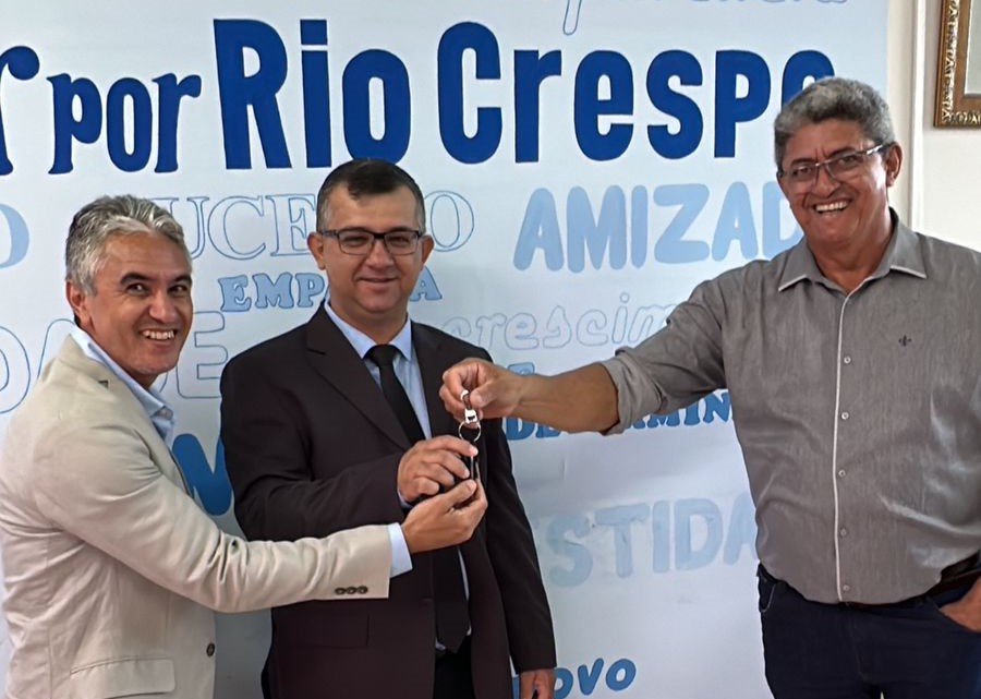 COMPROMISSO: Eder Paraguai e Alex da Saúde assumem o comando da prefeitura de Rio Crespo