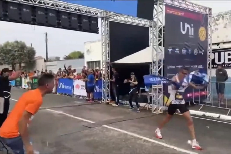 MARCO ZERO: Brasileiros vencem primeira maratona internacional de Ji-Paraná