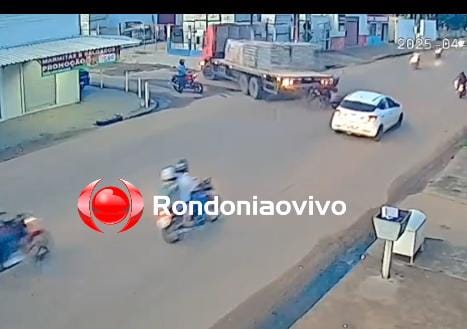 NA AMAZONAS: Vídeo mostra acidente entre moto e caminhão que deixou adolescente com fratura 