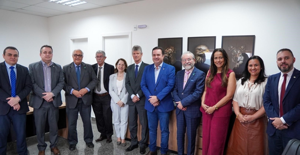 LUÍS DO HOSPITAL: Deputado reforça diálogo com CFM e defende união pela saúde