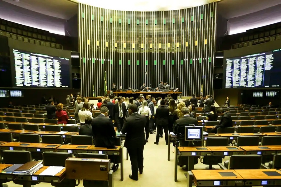 PLP: Câmara pode votar urgência para aumentar número de deputados federais