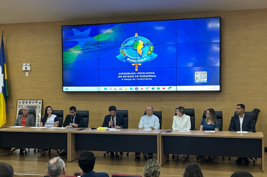 PORTO VELHO: Dr Gilber, Dom Roque e Camargo celebram 100 anos da Arquidiocese 