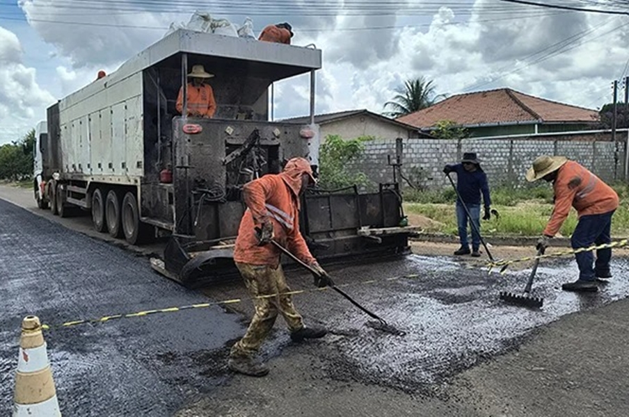 PARCERIA: Governo do Estado e Prefeitura de Chupinguaia intensificam operação tapa-buracos