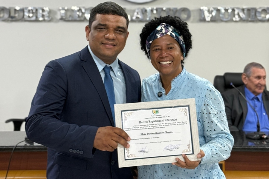 SILVIA CRISTINA: Deputada recebe o título de cidadã honorária de Espigão do Oeste