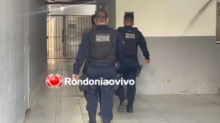 MUITO ALTERADO: Acusado de atacar pai, mãe, e irmã ameaça matar policiais e resiste à prisão 