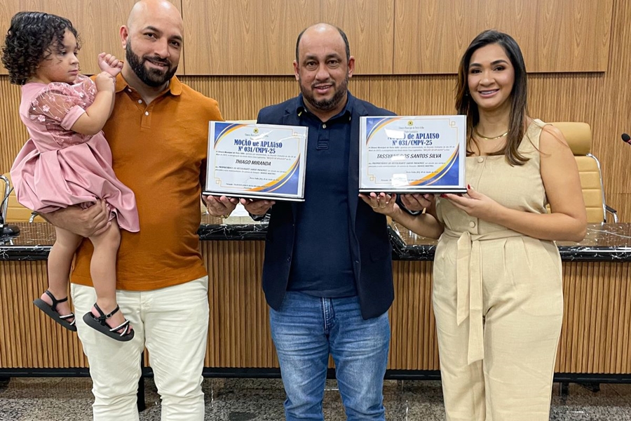 WANOEL MARTINS: Vereador entrega moções de aplausos para empresários da capital