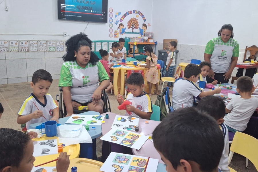 ITAPUÃ DO OESTE: Acadêmicas do IFRO realizam projeto de artes visuais com alunos da educação infantil 