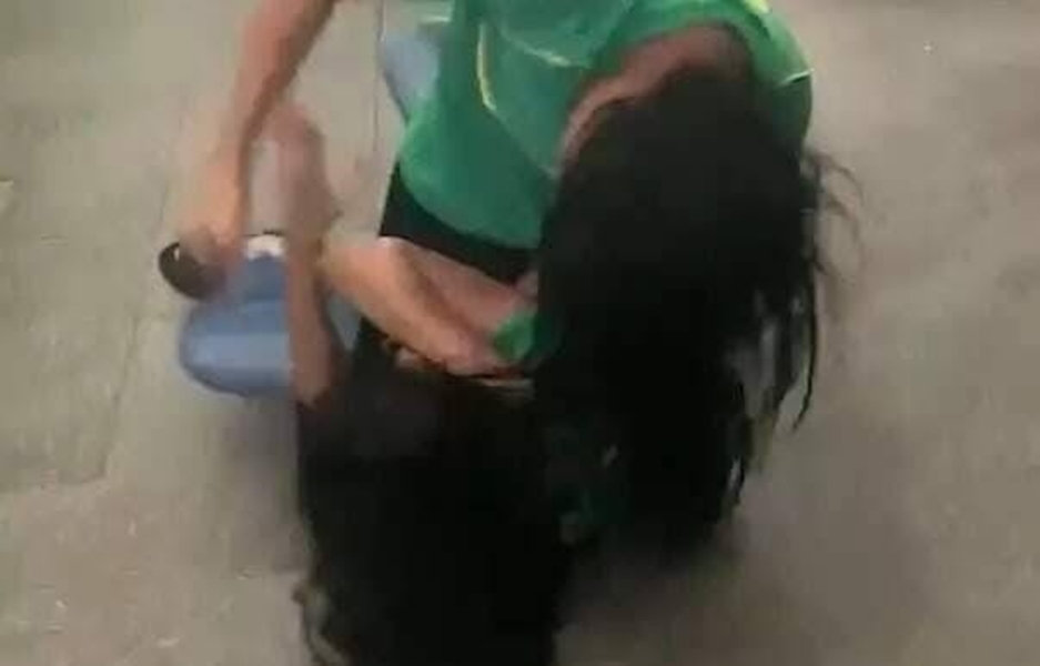 DESCONTROLADA: Servidora pública tem casa invadida e é espancada pela ex-namorada 