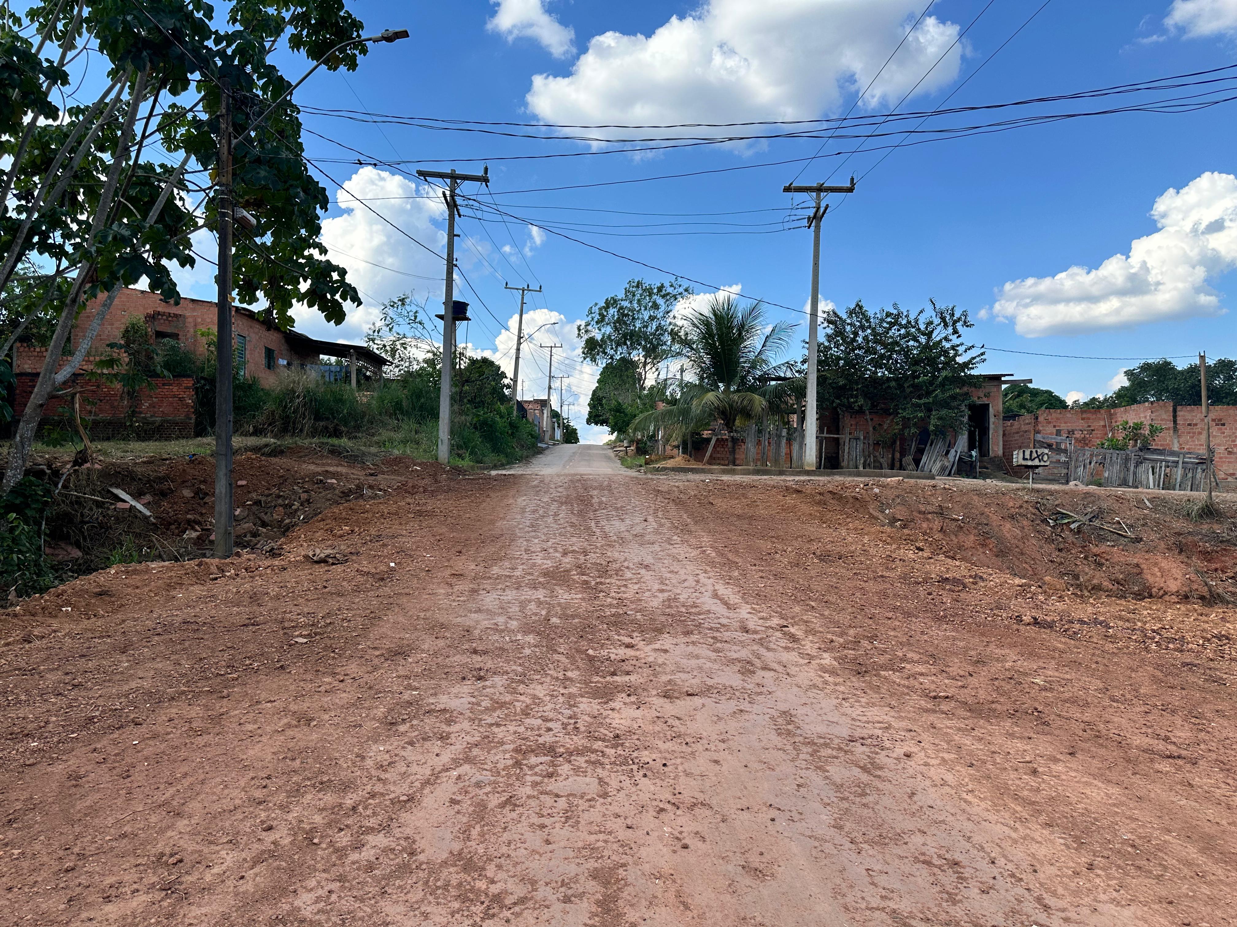 NILTON SOUZA: Antiga ponte de madeira é substituída por rua com manilhamento após pedido 