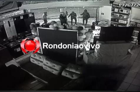 SEIS LADRÕES: Vídeo mostra quadrilha furtando TV's da loja Gazin na zona Leste 