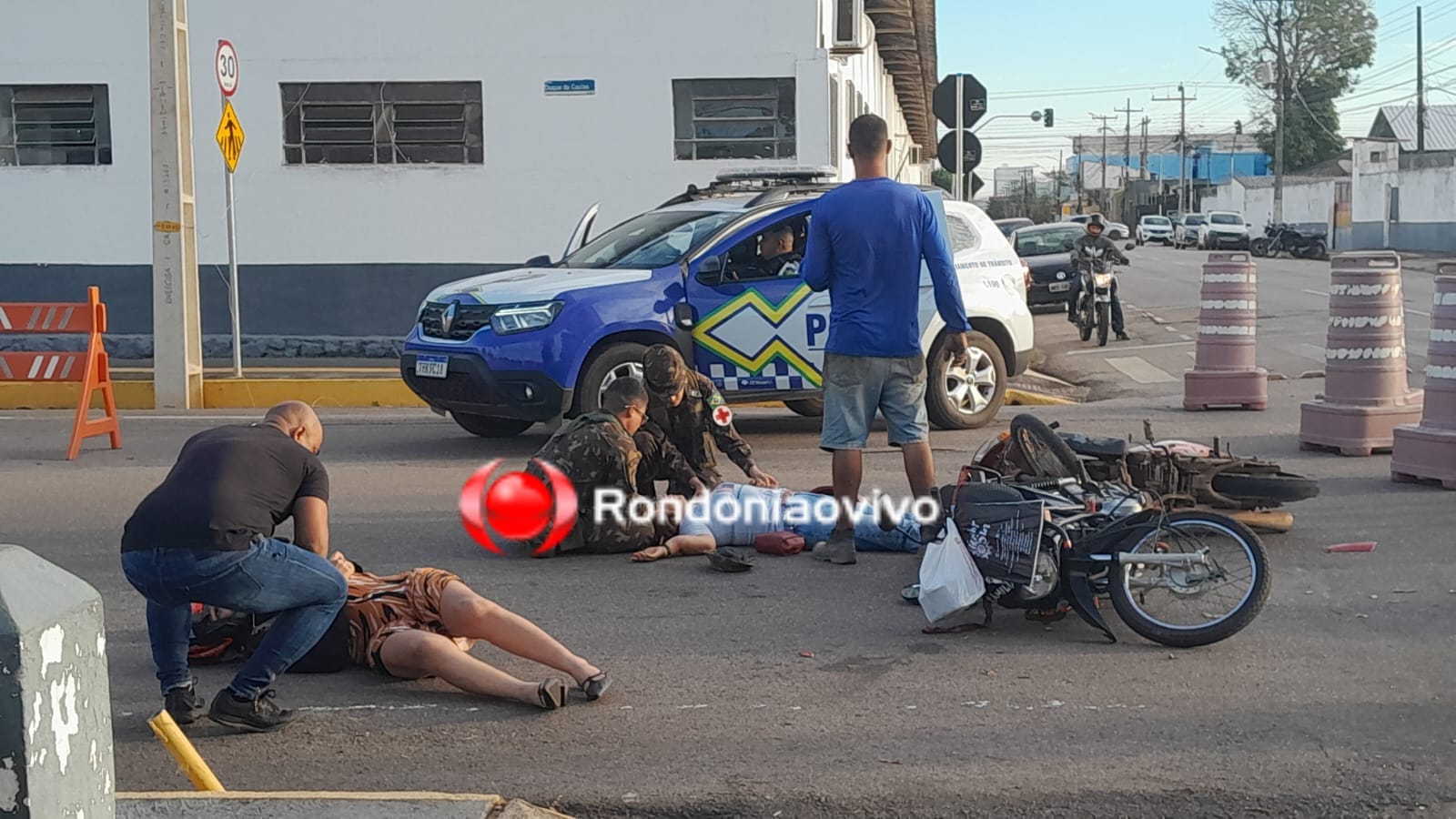 URGENTE: Duas mulheres sofrem graves ferimentos em acidente na 'Duque'