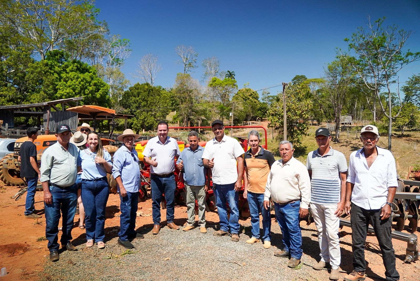 LUIS DO HOSPITAL: Com emenda de R$ 150 mil, deputado reforça agricultura em Theobroma