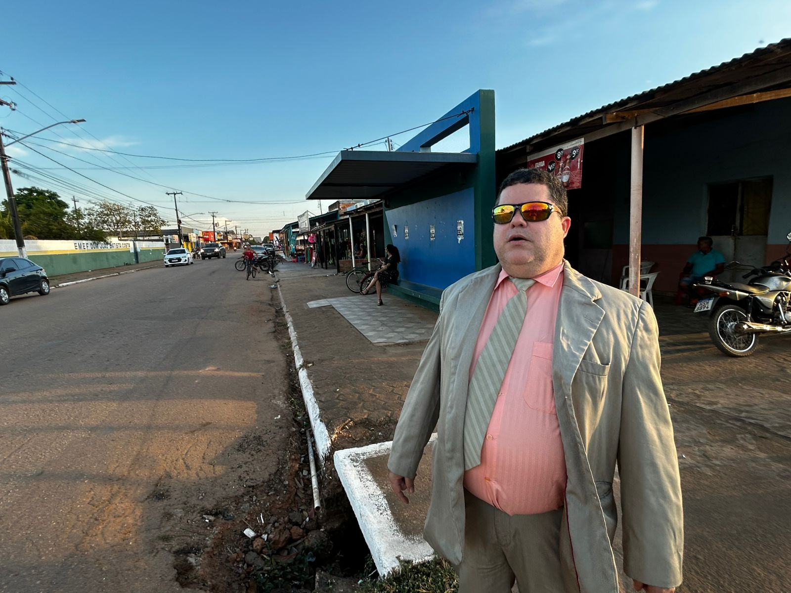 FALTA DE ACESSIBILIDADE: Jailton Delogo mostra as dificuldades das pessoas com deficiência em Candeias do Jamari