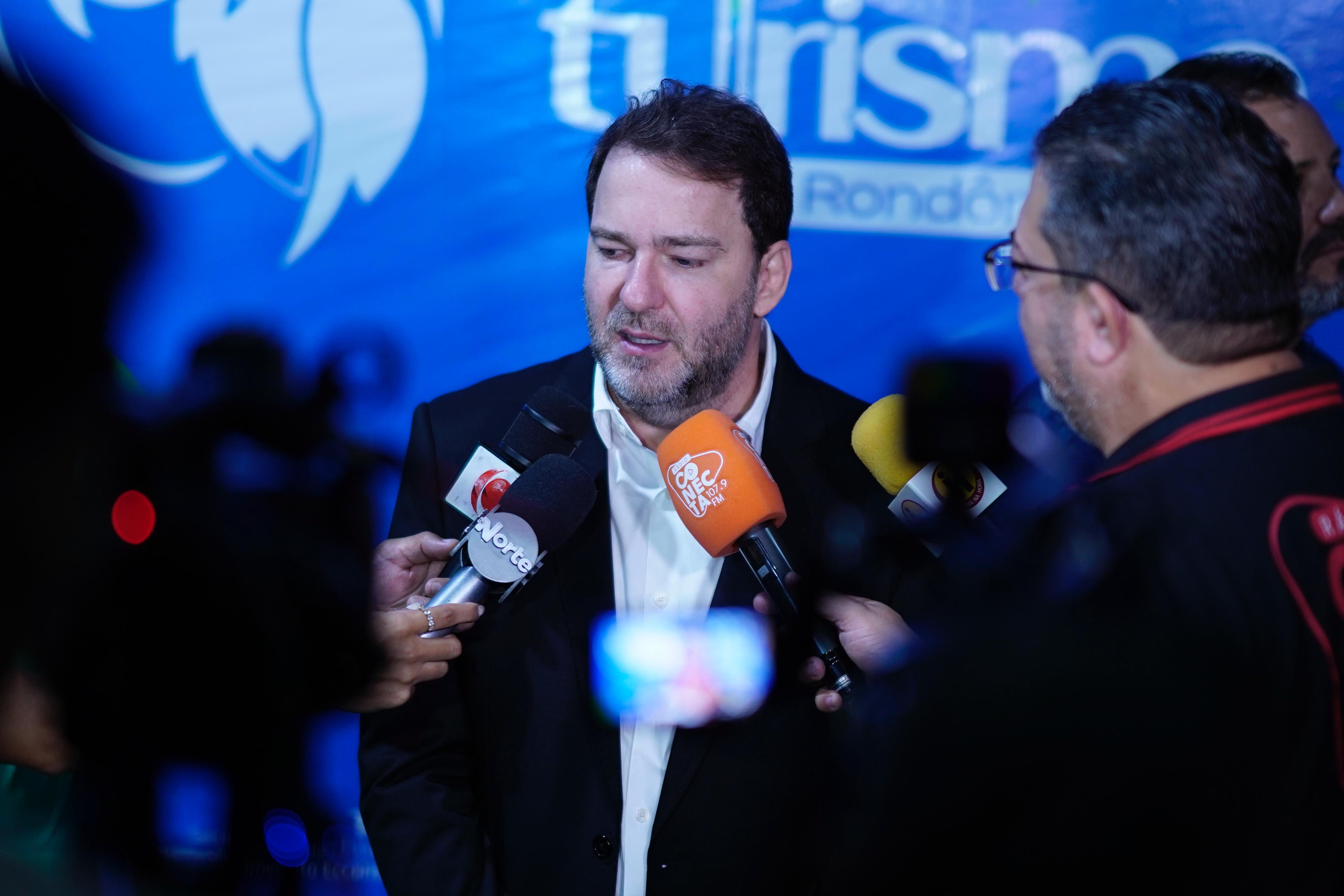 ALEX REDANO: Deputado prestigia abertura da Expo Turismo Rondônia 2025