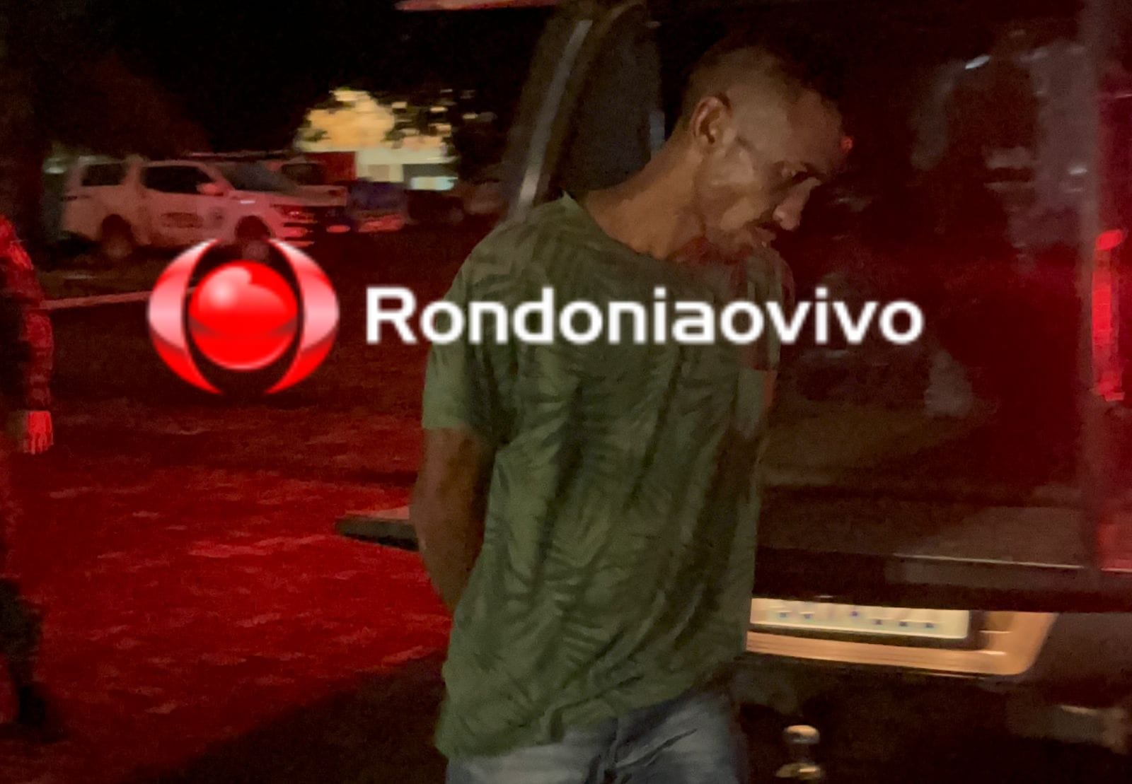 NA CAÚLA: Polícia aborda homem que andava apressado e prende foragido por roubo