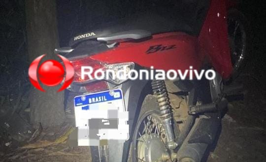 TENSÃO: Assaltantes apontam arma para cabeça de casal e roubam moto