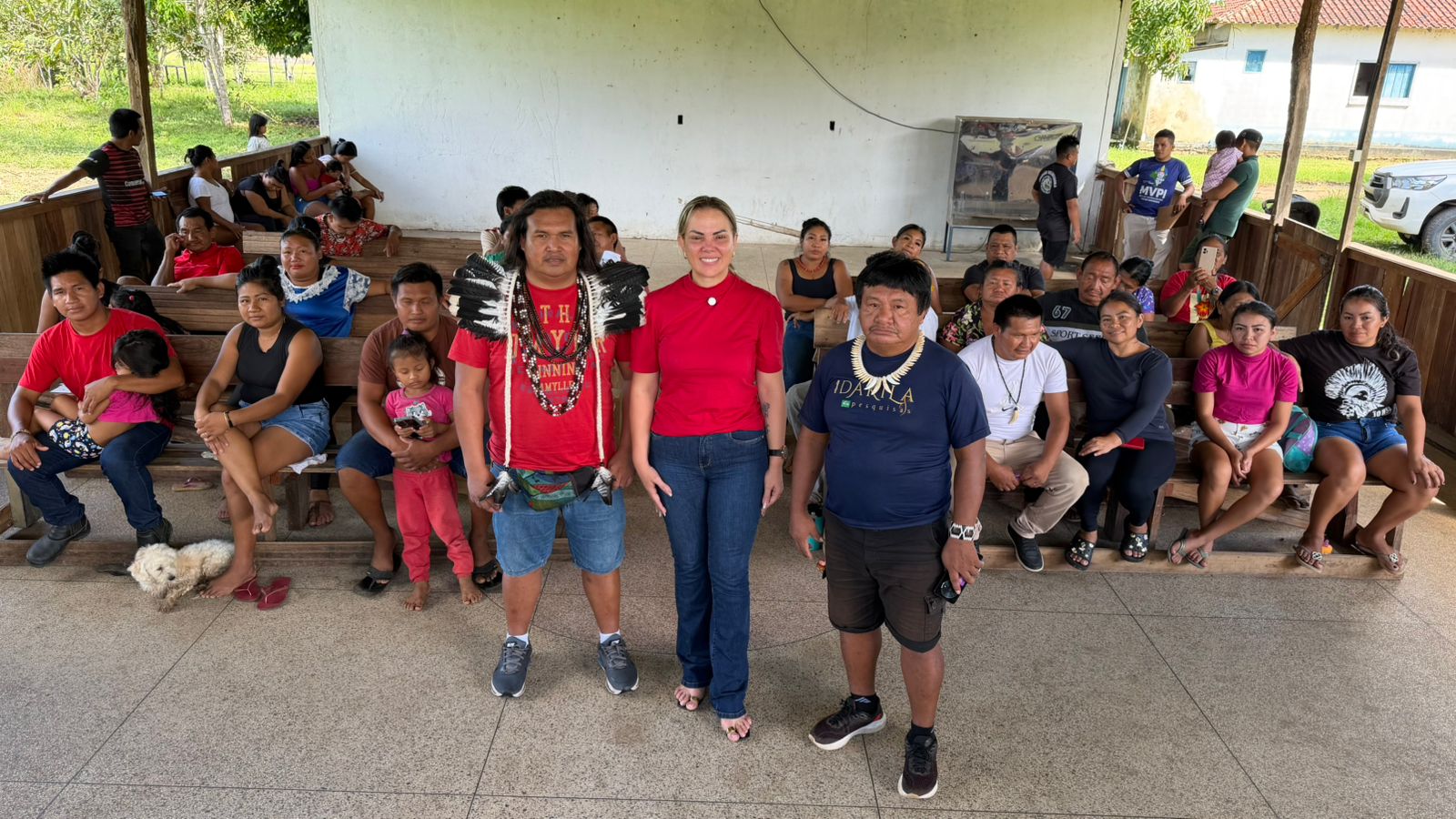 CLÁUDIA DE JESUS: Deputada ouve lideranças indígenas na aldeia Central Karitiana