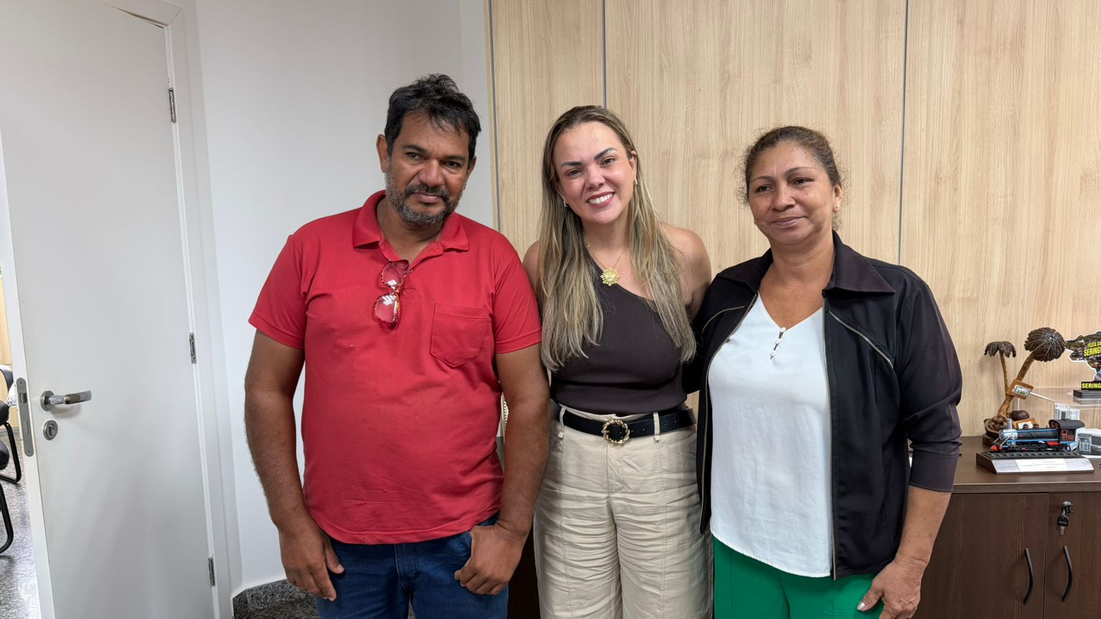 CLÁUDIA DE JESUS: Deputada destina R$ 300 mil para compra de trator em Porto Velho