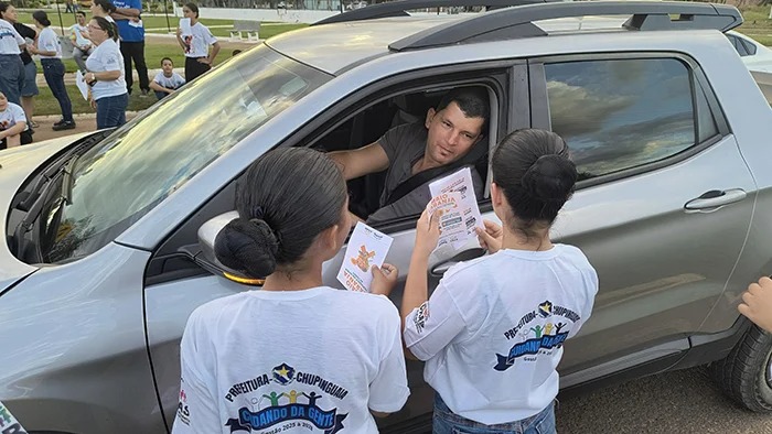 CAMPANHA DE CONSCIENTIZAÇÃO: Prefeitura de Chupinguaia promove pit-stop contra abuso e exploração de crianças
