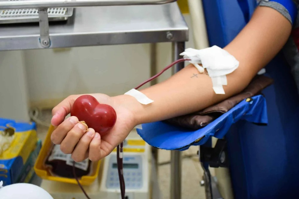 GESTO PELA VIDA: Campanha da Sicoob Credisul incentiva doação de sangue e mobiliza comunidade